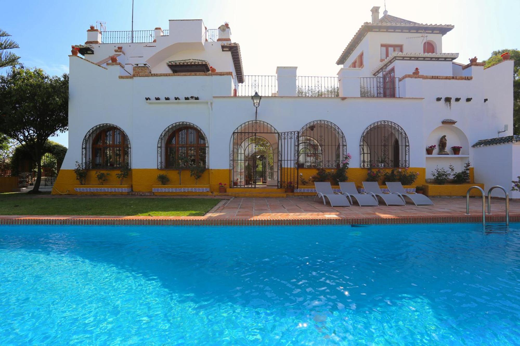 Villa Clavero Nine Premium Apt Malaga Exterior photo